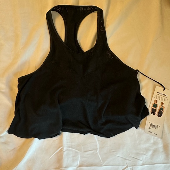 Alo Motion Bra - Picture 3 of 3